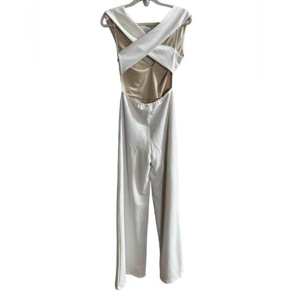 Lulu's‎ Womens Thinking Out Lound White Backless Crisscross Long Jumpsuit NWT - Picture 10 of 11